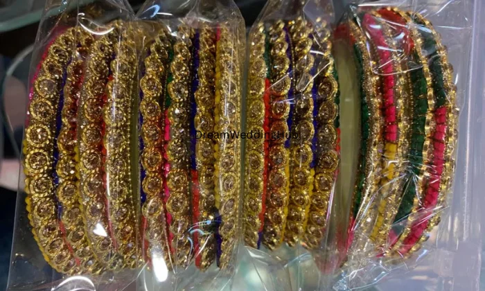 New Laxmi Suhag Bhandar